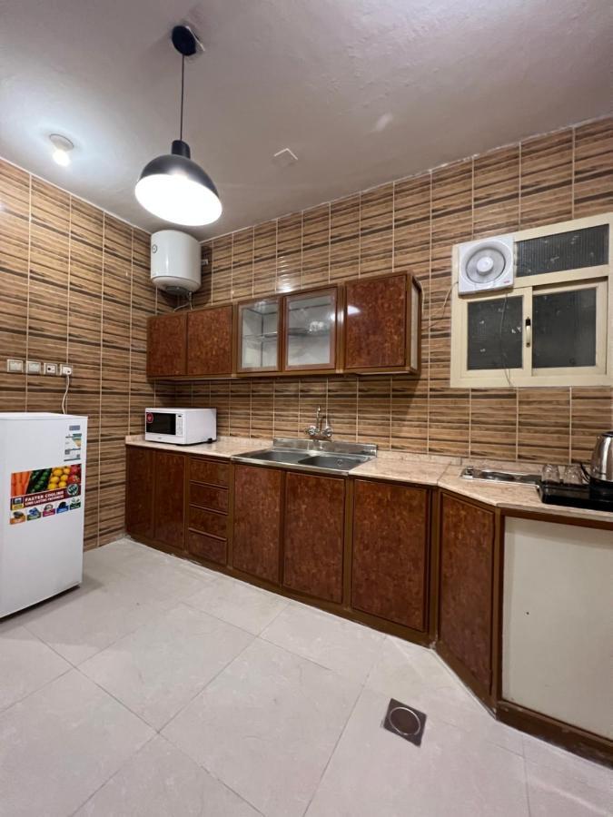 أجنحة ورد للوحدات الفندقية Khamis Mushait Exterior photo