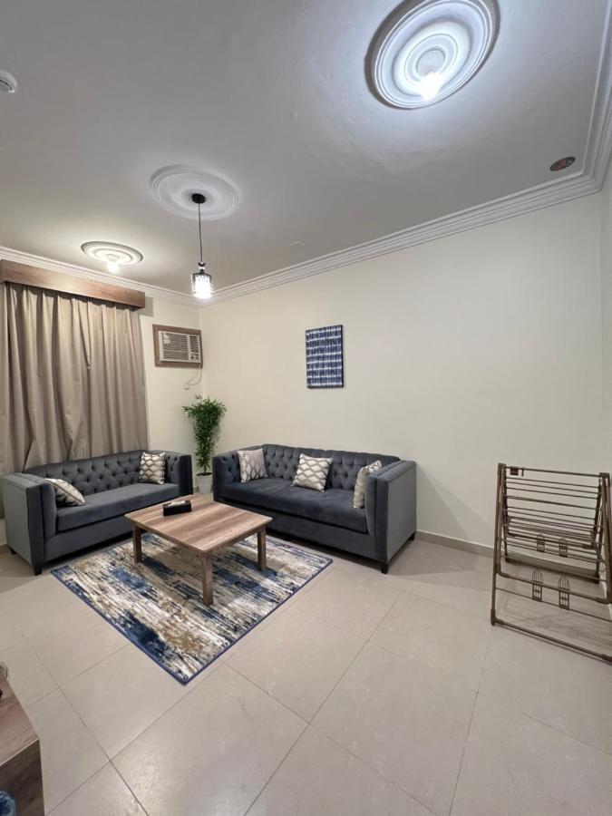 أجنحة ورد للوحدات الفندقية Khamis Mushait Exterior photo